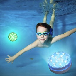 Povandeninis baseino apšvietimas su vandeniui atspariu nuotolinio valdymo pulteliu