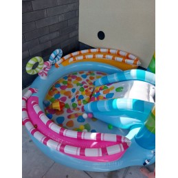 Žaidimų aikštelė pripučiami saldainiai 170x168x122cm 57144 intex