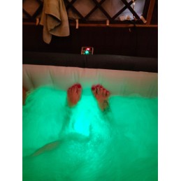 Bestway LED lempa SPA sūkurinei voniai 7 spalvų 17 energiją taupančių diodų 60303