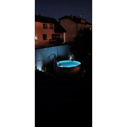 Praktiška patogi plaukiojanti LED saulės lempa baseinui intex 28695