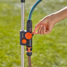 Sodo dušas baseinui su nuimama galvute