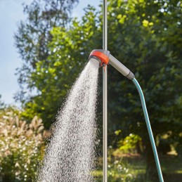 Sodo dušas baseinui su nuimama galvute