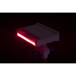 Krioklys prie baseino su bestway 58619 LED lempa