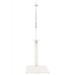 Baltas medinis sodo dušas