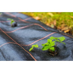 Agrotkanina 90g 1,6x50m melns UV agrotekstils 3% pretnezāļu nagi