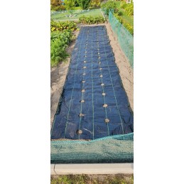 Agrotekstas su skylutėmis braškėms, salotoms, agurkams ir kt. 60 cm x 100 m