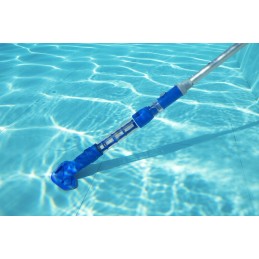 Praktiškas, patogus ir galingas belaidis bestway 58649 baseino dulkių siurblys