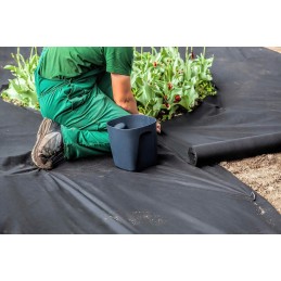 Juoda agrotekstilė 50g/m2 1,20m x 250m